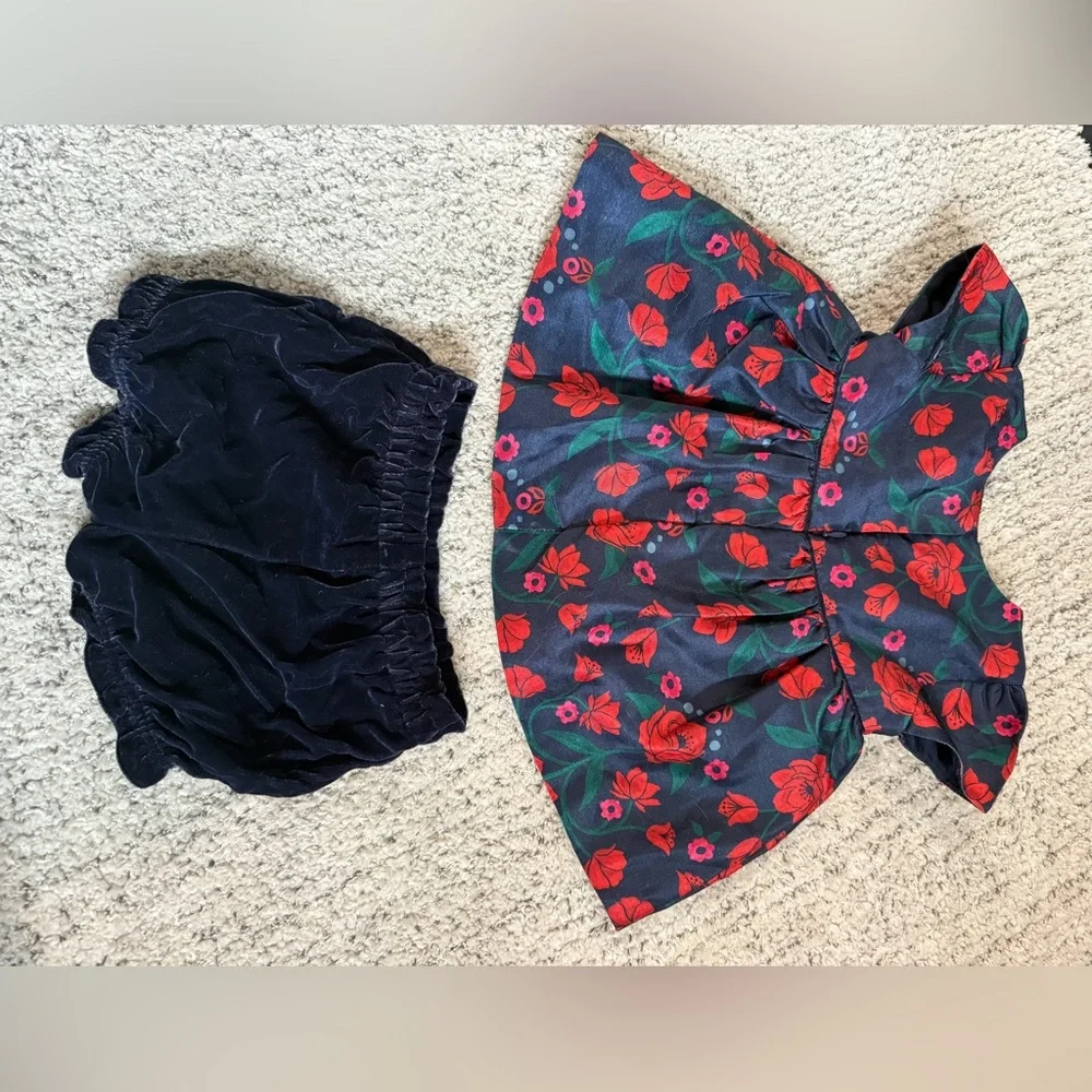 Gymboree 2 piece set top and bloomers size 2 EUC holiday red, green, navy floral